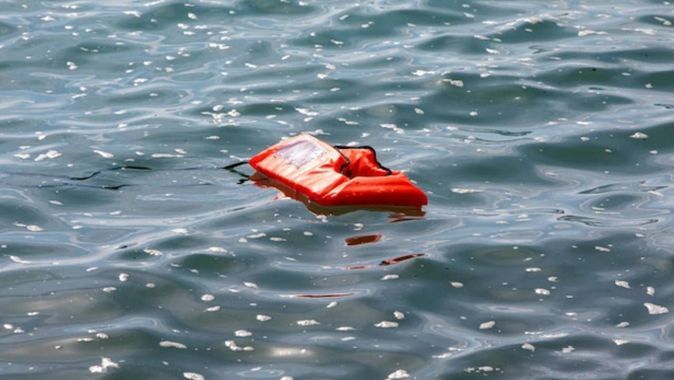Manş Denizi&#039;nde can pazarı! Göçmen teknesi faciası: 5 ölü