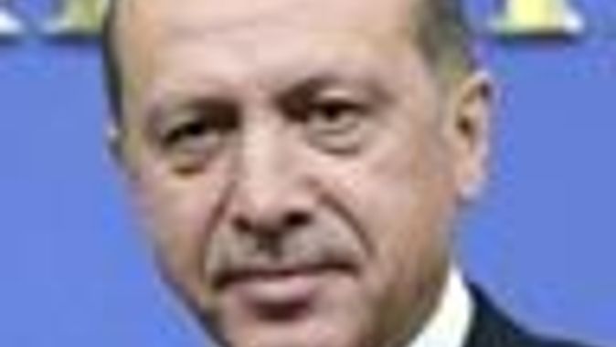 Erdoğan: Hakaret edeni davet etmek zorunda değilim
