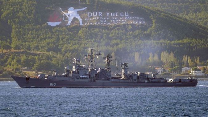 Rus savaş gemisi, Boğaz&#039;dan geçti