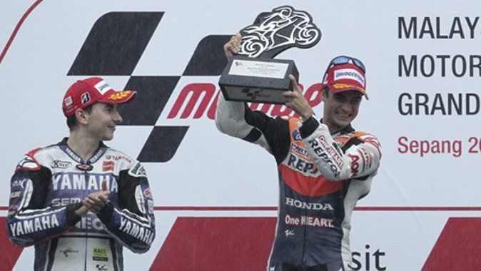 MotoGP&#039;de zafer Pedrosa&#039;nın 