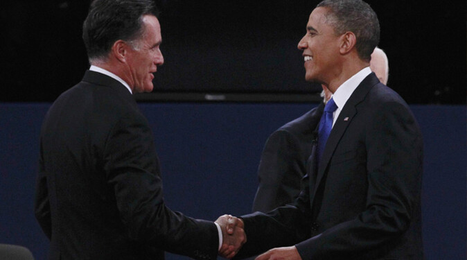 Obama ve Romney, son kez kozlarını paylaştı