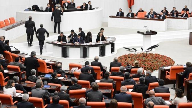 Suriye tezkeresi Meclis&#039;ten geçti