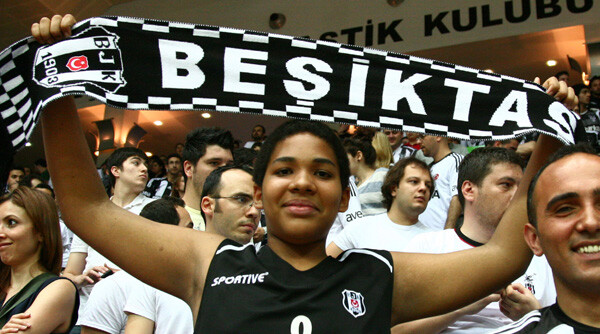 Beşiktaş Milangaz, uzatmada Fener&#039;i devirdi