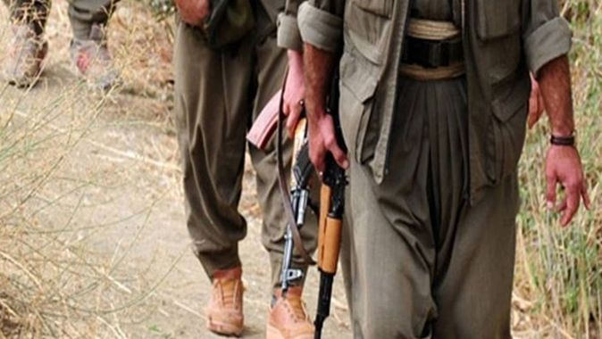 PKK; araç yakıp, 4 işçiyi kaçırdı