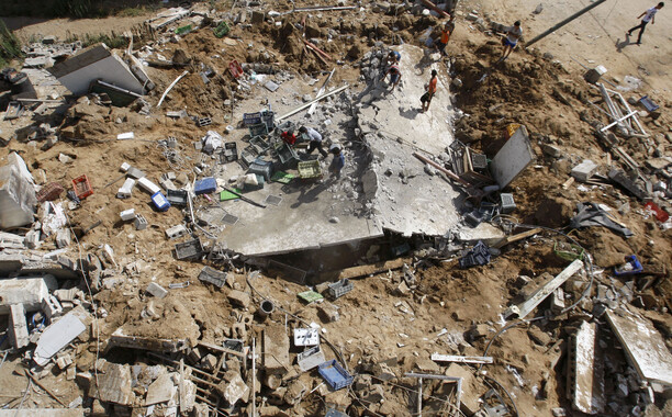 İsrail yine Gazze&#039;yi bombaladı