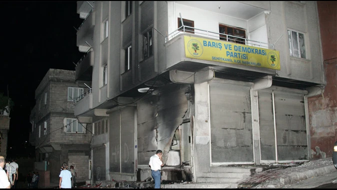 BDP binası ateşe verildi