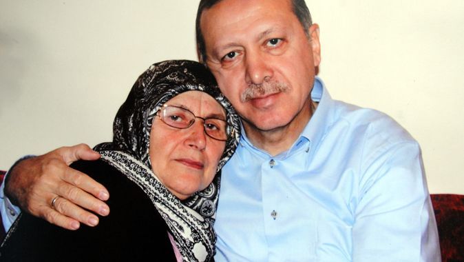 Başbakan Erdoğan&#039;ın teyzesi vefat etti