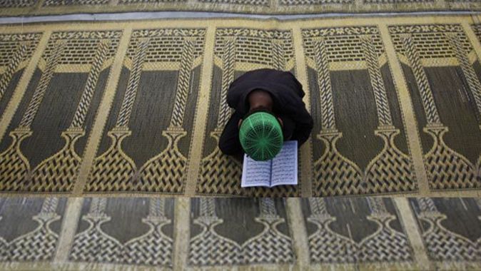 Gazzeli Müslümanların ibadet etmesi yasaklandı