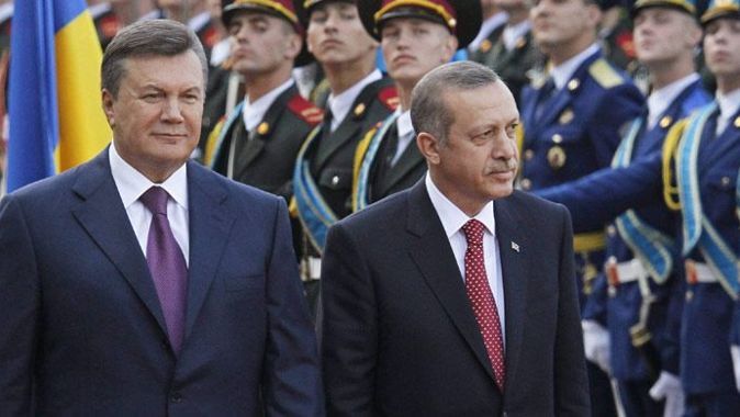 Erdoğan, Yanukoviç ile bir araya geldi