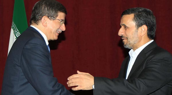 Davutoğlu&#039;ndan Ahmedinejad&#039;a Suriye ikazı