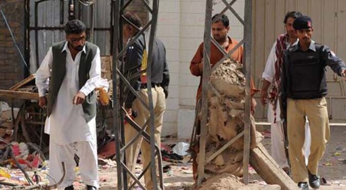 Pakistan&#039;da bombalı saldırı, 6 ölü