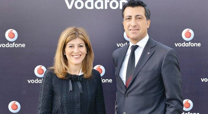 15 ülkeye Türk reçetesi, Vodafone Türkiye&#039;de bayrak değişimi