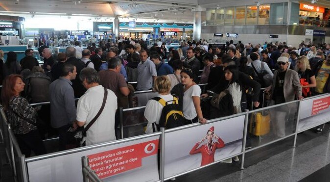 Atatürk Havalimanı rekora uçuyor