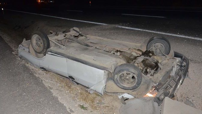 Konya&#039;da otomobil devrildi, 4 kişi yaralandı