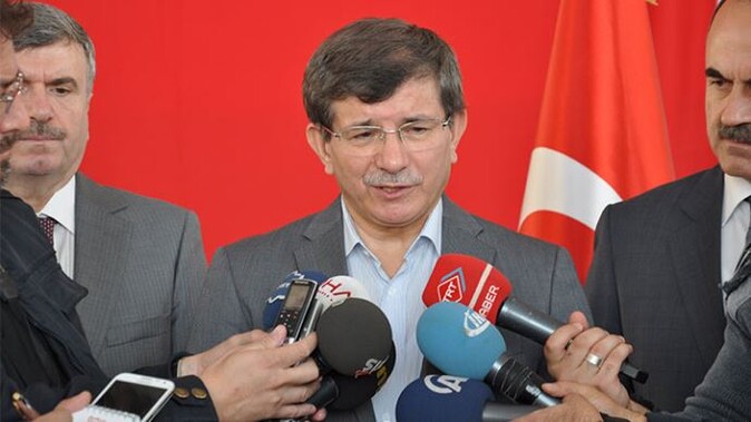 Davutoğlu&#039;ndan bayramda diplomasi trafiği