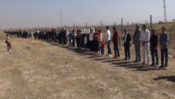 BDP&#039;liler Suriye sınırına yürüdü
