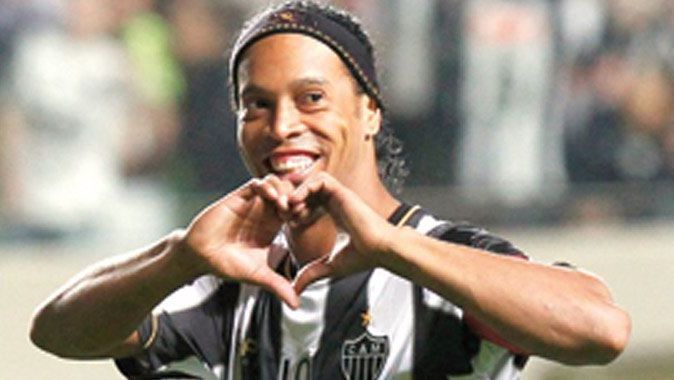 Beşiktaş&#039;a Ronaldinho&#039;dan üzücü haber