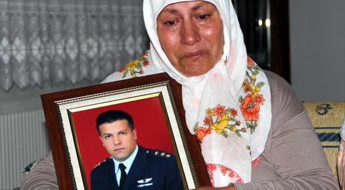 Lübnan&#039;da kaçırılan pilotlar serbest bırakılıyor