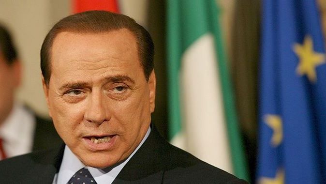 Silvio Berlusconi devlet görevi yapamayacak