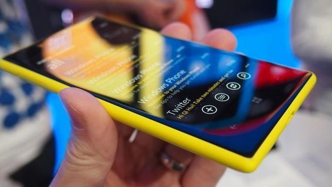 Nokia Lumia&#039;da satış rekoru kırdı
