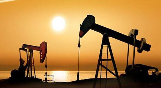 Brent petrol stok verilerini öncesinde geriledi