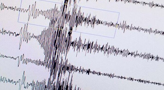 Japonya&#039;da 7,6 büyüklüğünde deprem