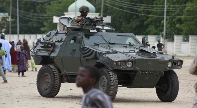 Nijerya&#039;da militanlara ait kamp bombalandı, 74 ölü