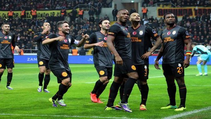 Kayserispor 2 - Galatasaray 4 Sneijder affetmedi