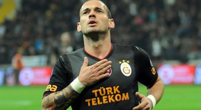 Sneijder atıyor, Galatasaray kazanıyor