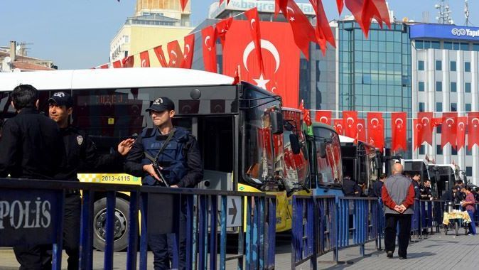 Taksim&#039;de geniş güvenlik önlemleri alındı