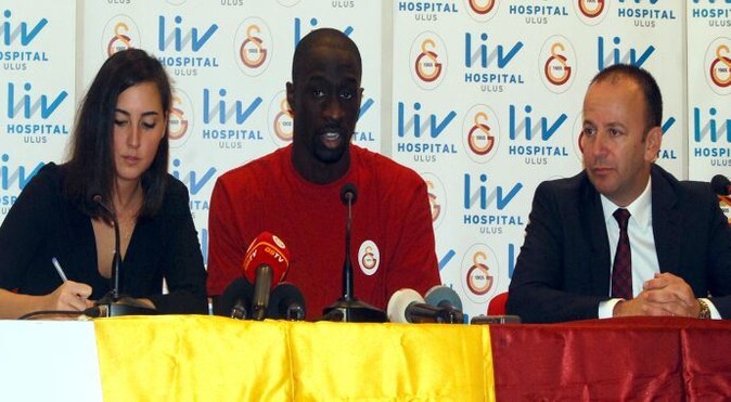 Galatasaray, Pops Mensah-Bonsu renklerine bağladı