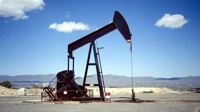 Brent petrolün varil fiyatı 109 dolar seviyelerinde seyrediyor