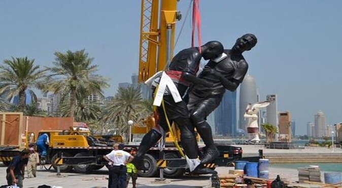 Katar&#039;daki &#039;kafa atan Zidan heykeli&#039; kaldırılacak