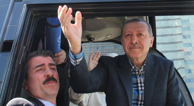 Başbakan Erdoğan&#039;a Adana&#039;da yoğun ilgi