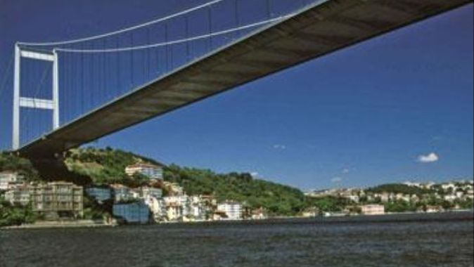 35. Vodafone İstanbul Maratonu başladı, köprü trafiğe kapandı
