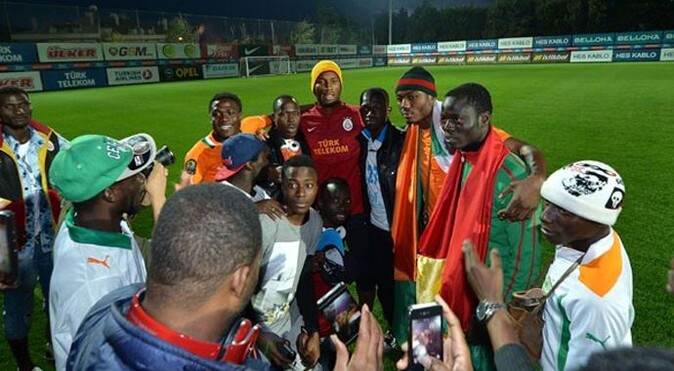 Kamerunlu vatandaşlardan Galatasaray&#039;a ziyaret