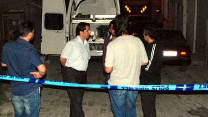 Diyarbakır&#039;da polis önce eşini sonra kendini vurdu