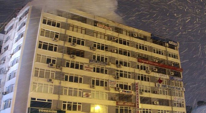 Samsun&#039;da iş merkezinde yangın