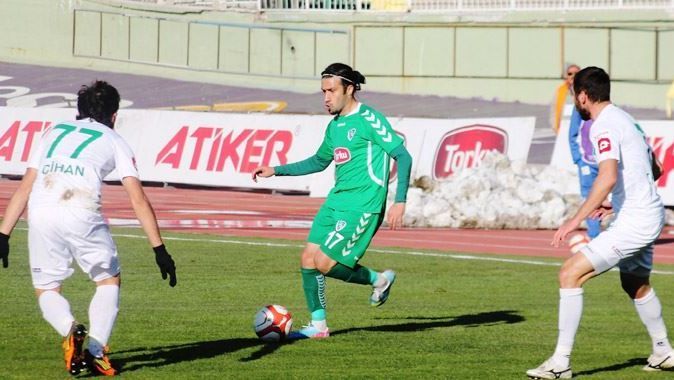Konya Anadolu Selçukluspor&#039;da futbolcular kazan kaldırdı