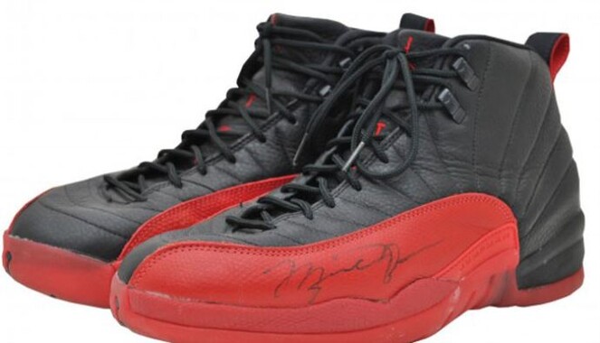 Michael Jordan&#039;ın ayakkabıları 104 bin dolara satıldı