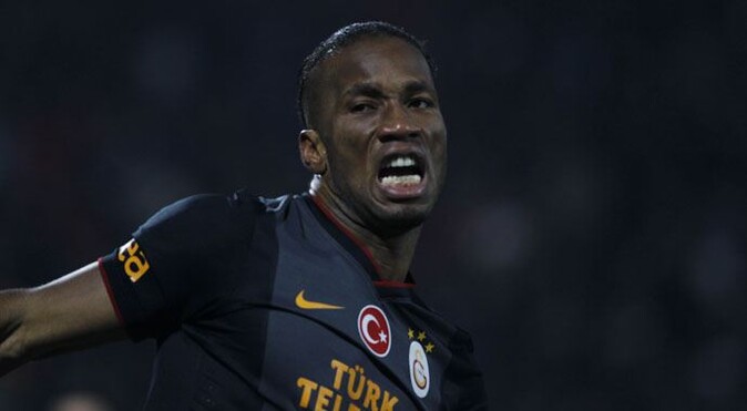 Galatasaray&#039;ın yıldızı Drogba korkuttu