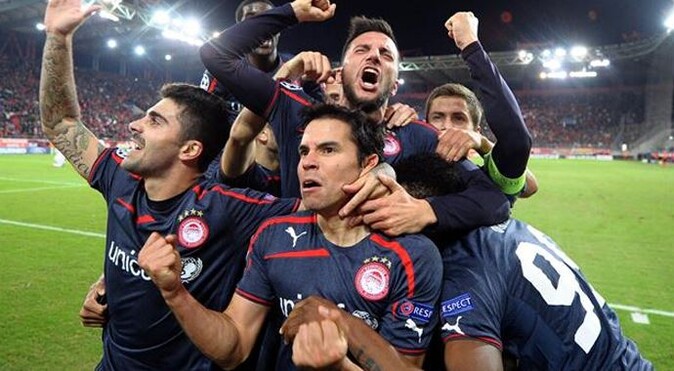 Olympiakos&#039;a seyircisiz maç cezası