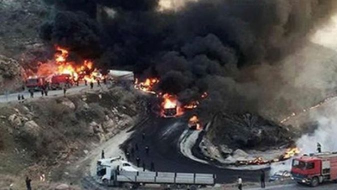 Irak&#039;ta 15 tankerin karıştığı kazada 25 kişi yanarak can verdi 
