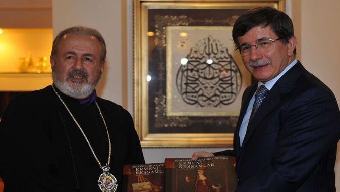 Ahmet Davutoğlu, Aram Ateşyan&#039;ı kabul etti