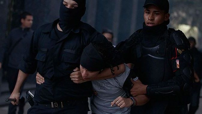 Mısır&#039;da aktivistler gözaltına alındı