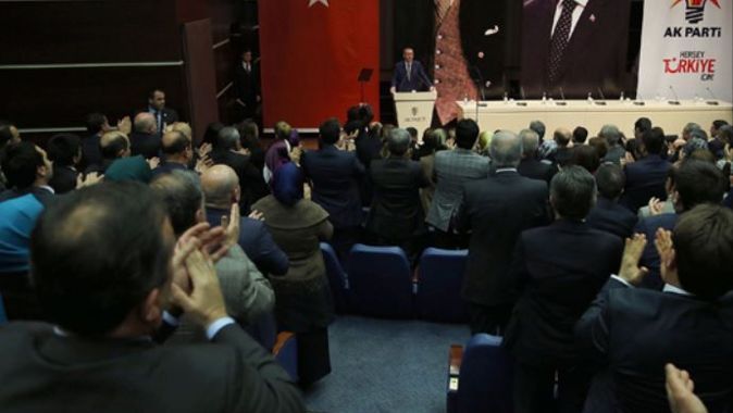 Başbakan Erdoğan dakikalarca ayakta alkışlandı