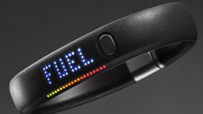 Nike akıllı kol saati ile geliyor