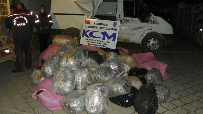 Kırıkkale&#039;de 410 kilo esrar yakalandı