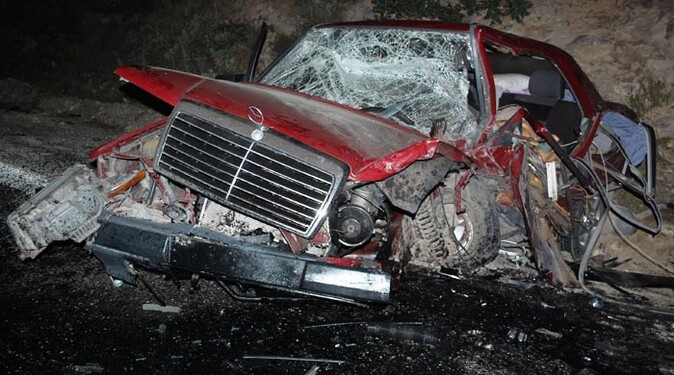 Mersin&#039;de düğün dönüşü kaza, 3 ölü