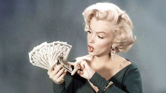 Marilyn Monroe&#039;nun fotoğrafları sergi öncesi çalındı